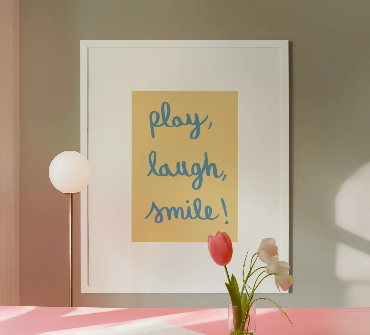 "Gioca, ridi, sorridi!". Arte ispiratrice per bambini poster con telaio in alluminio da vintagepod