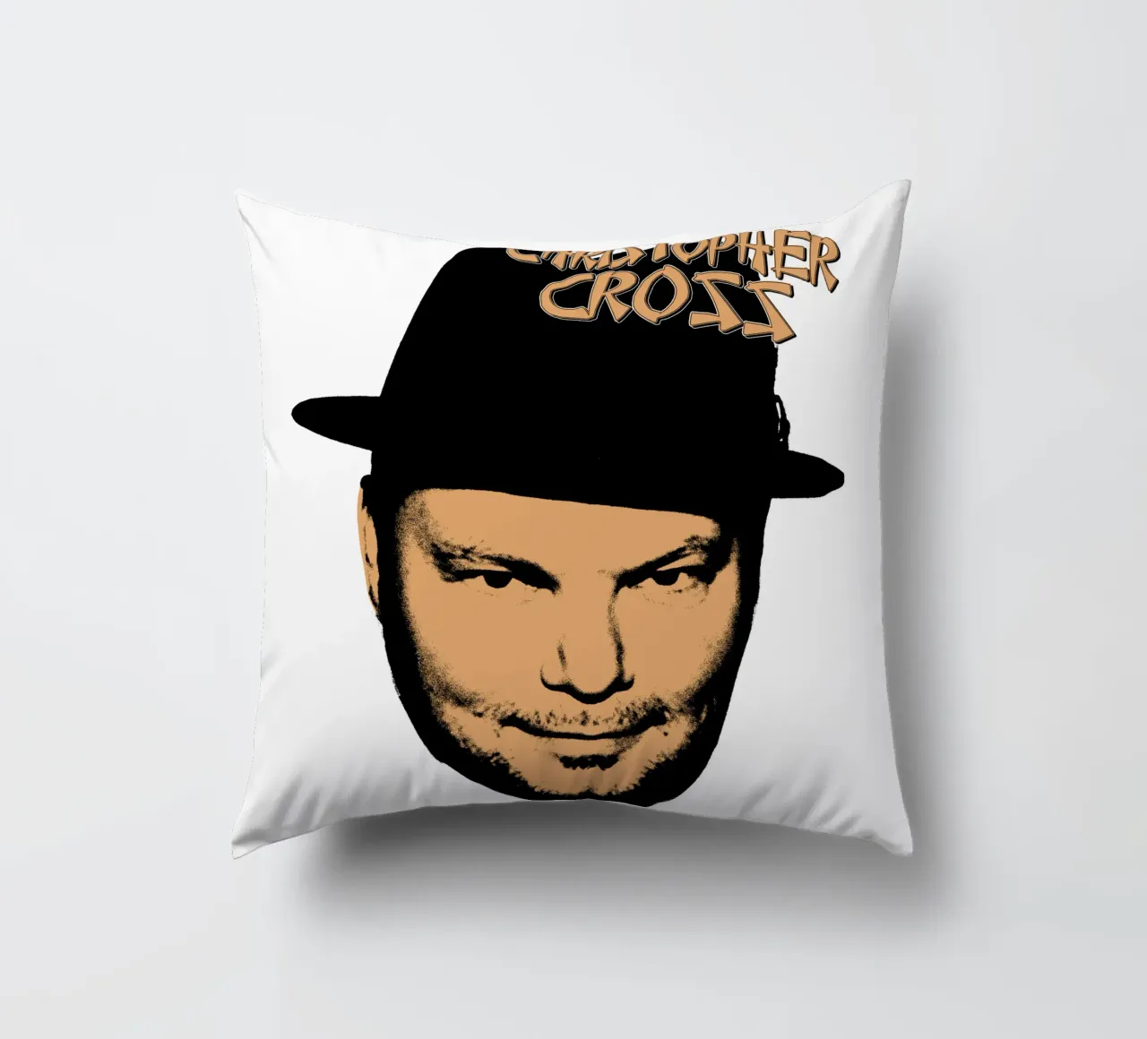 Pop Rock Christopherr Cross cuscino da igoshdesigns