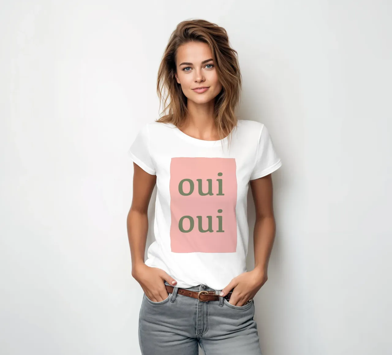 Oui Oui design tipografico francese t-shirt da donna da Proper job studio