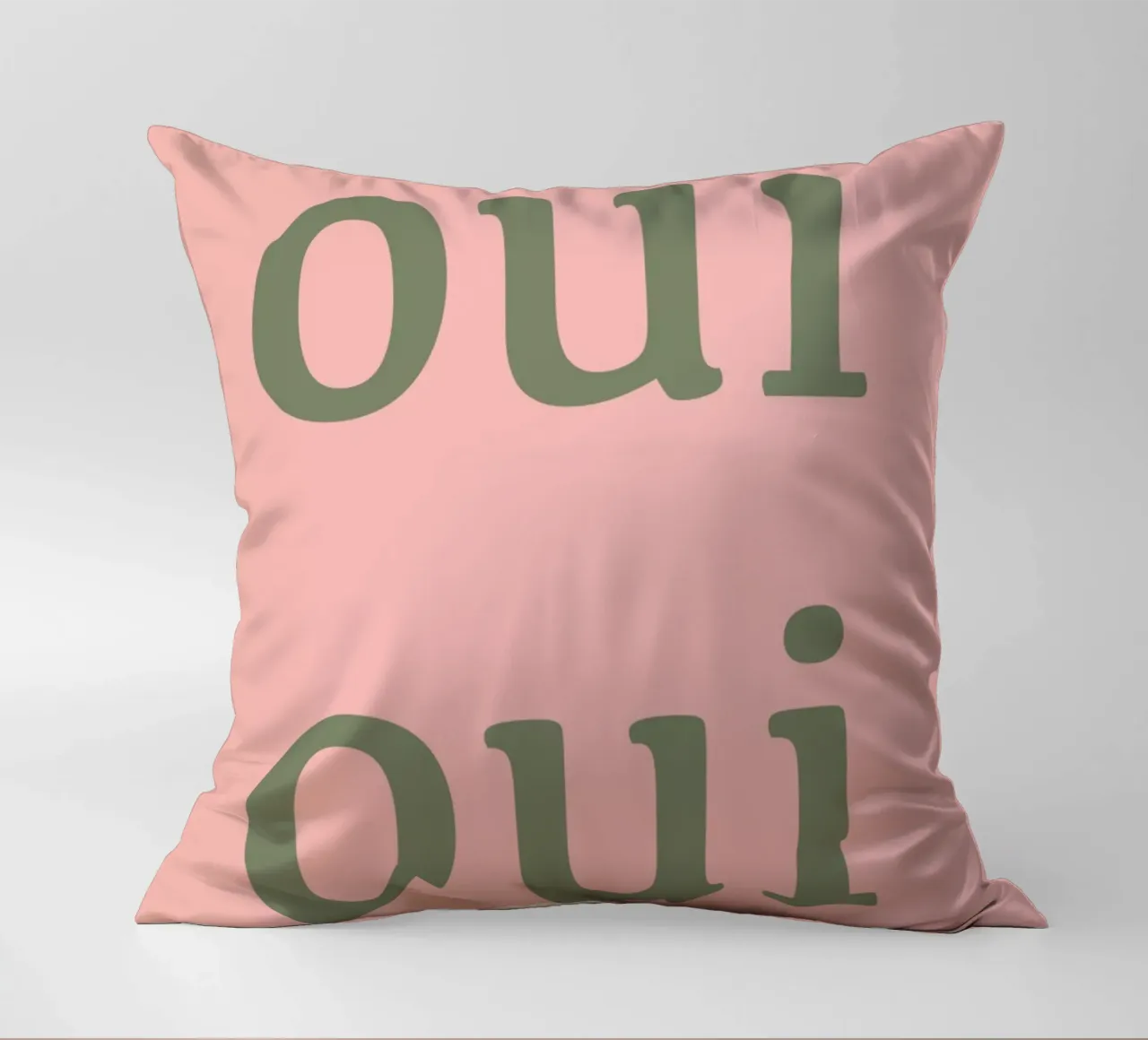 Oui Oui Frans typografisch ontwerp kussen van Proper job studio