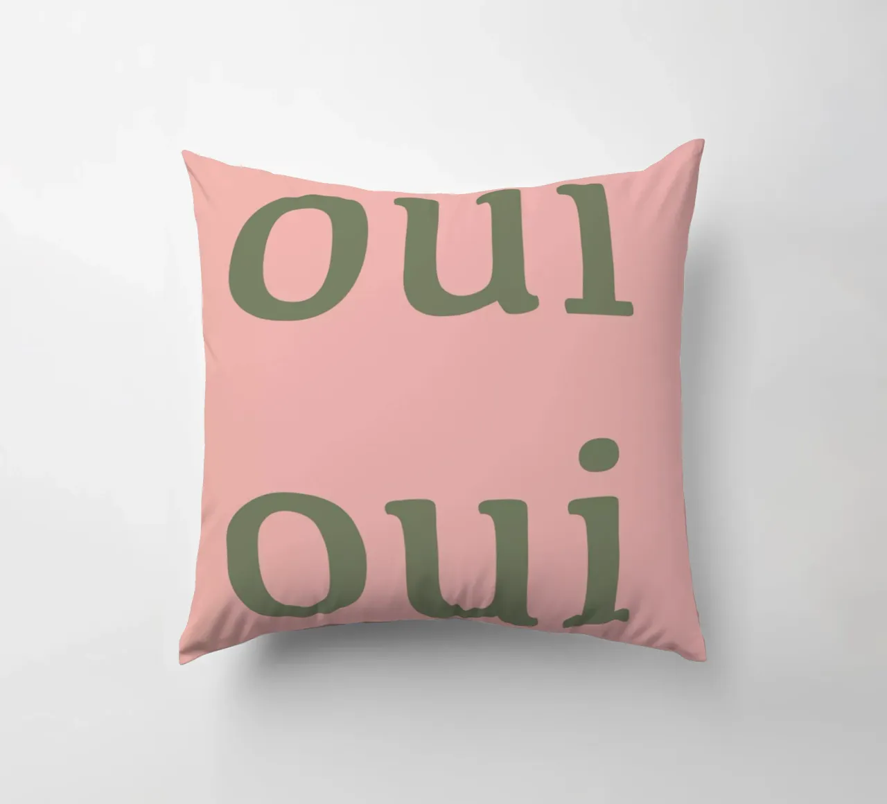 Oui Oui Frans typografisch ontwerp kussen van Proper job studio