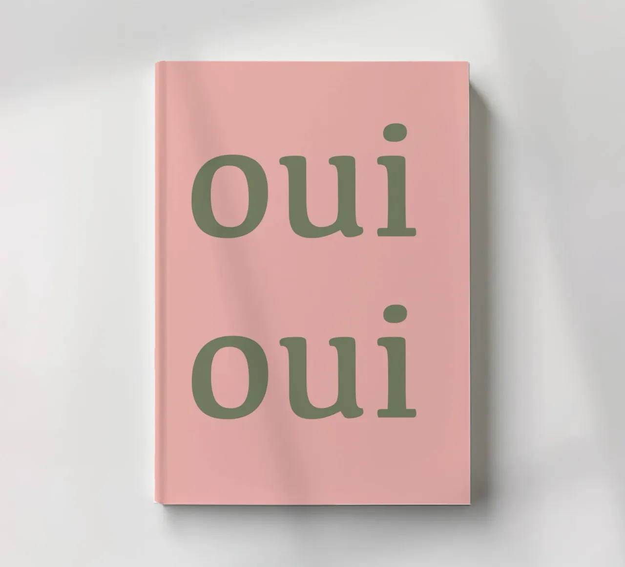 Oui Oui design tipografico francese diario da Proper job studio