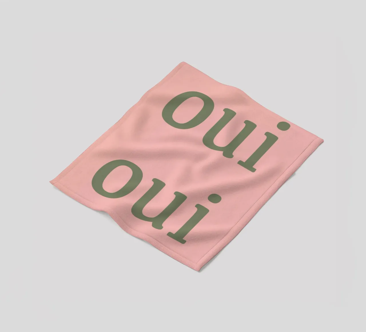 Oui Oui design tipografico francese coperta in pile da Proper job studio