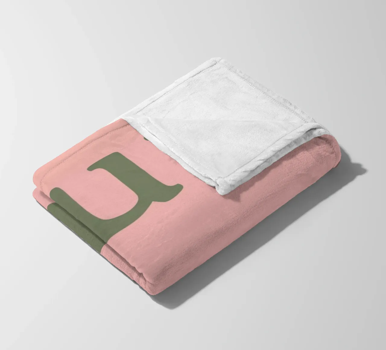 Oui Oui design tipografico francese coperta in pile da Proper job studio