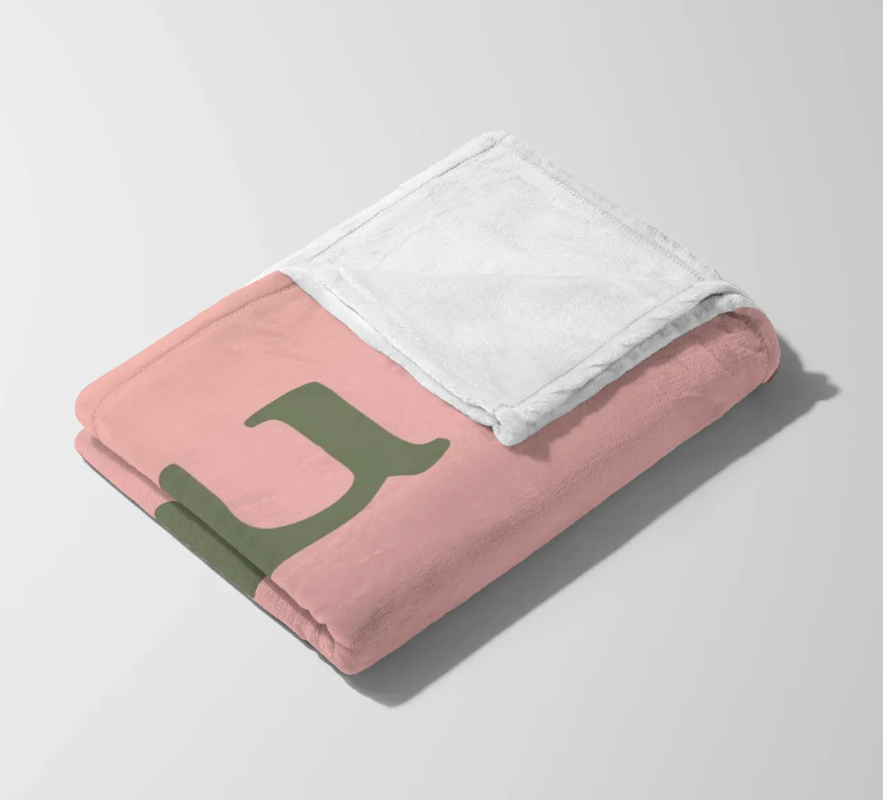 Oui Oui design tipografico francese coperta in pile da Proper job studio