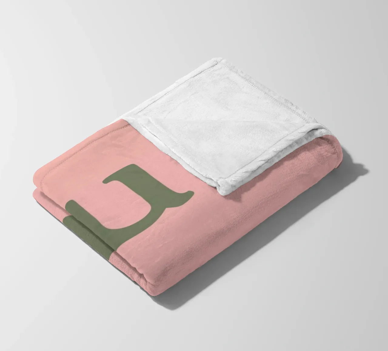 Oui Oui design tipografico francese coperta in pile da Proper job studio