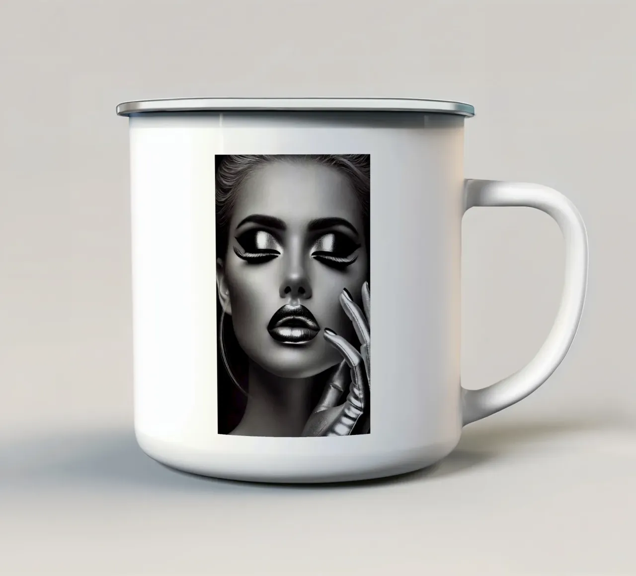 Bellezza in un design d'argento tazza in smalto da BenCoStyle
