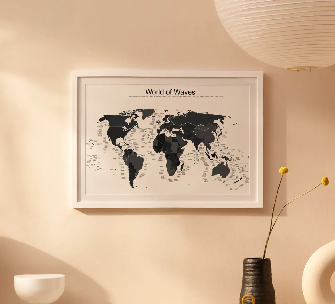 World of Waves - Minimal Surfmap - Black Edition poster avec cadre en aluminium de cat.chinq