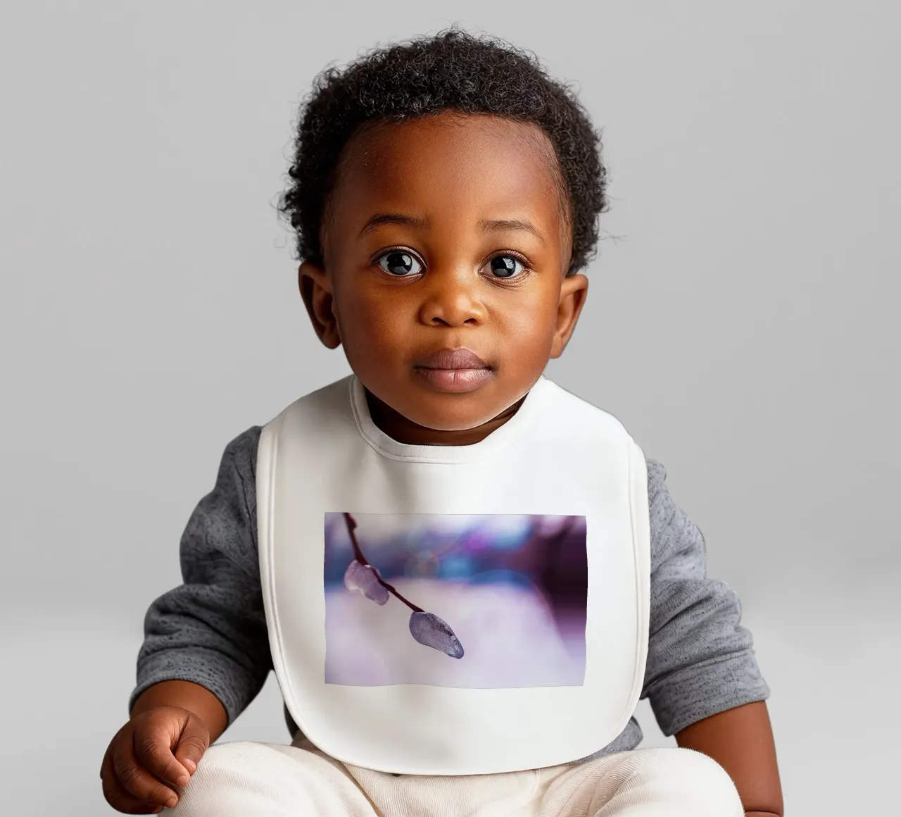 Gefrorener Zweig mit Seifenblasenglühen - Fine Art Photography P Babylätzchen von jay