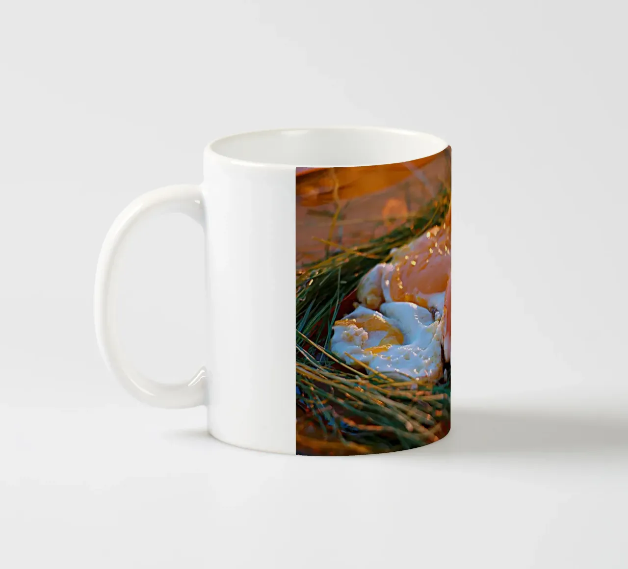 Sunny Side Up Eggs in a Nest - Kunstdruck Stillleben Keramik Tasse von jay