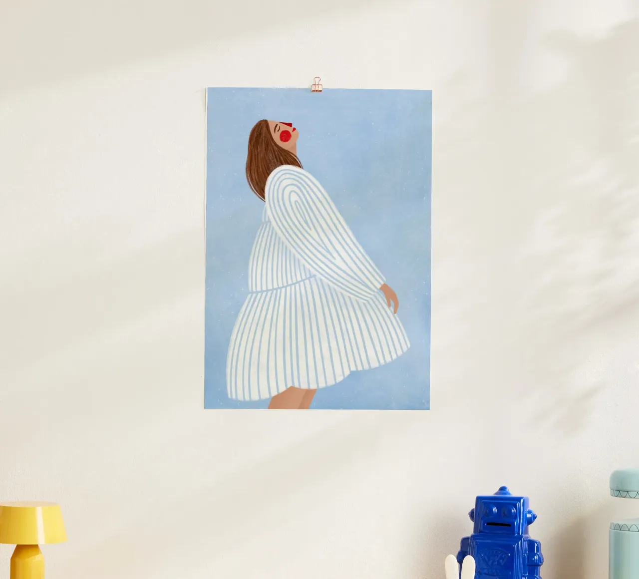 The Woman with the Blue Stripe poster con telaio in alluminio da Bea Mueller