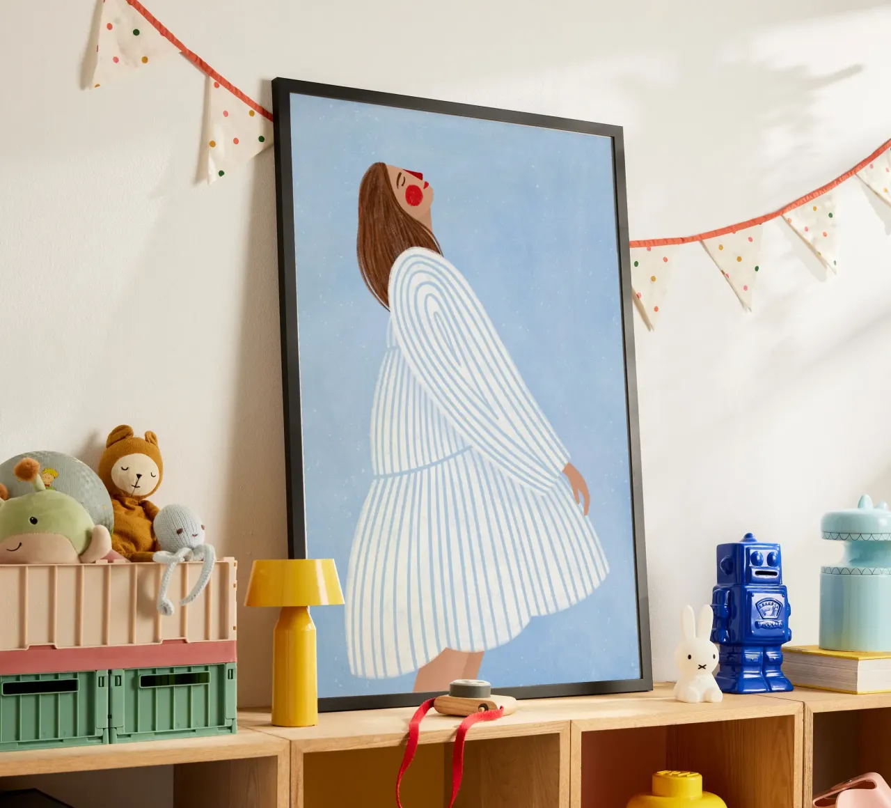 The Woman with the Blue Stripe poster con telaio in alluminio da Bea Mueller