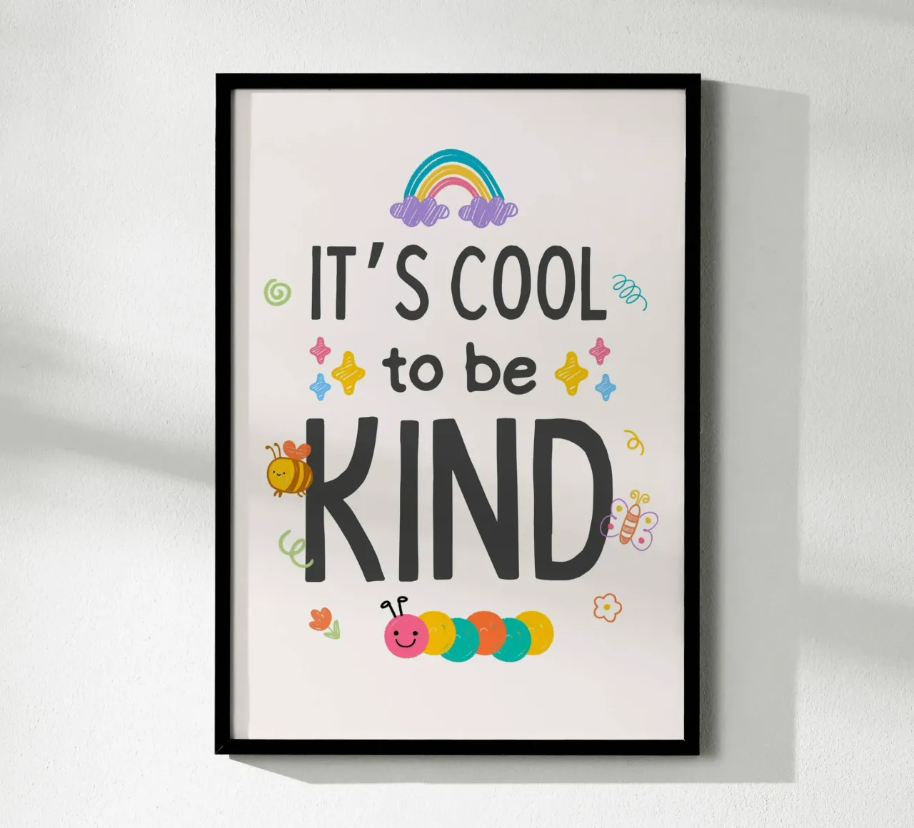 Poster sulla gentilezza "È bello essere gentili" - Arte per bambini poster con telaio in legno da vintagepod