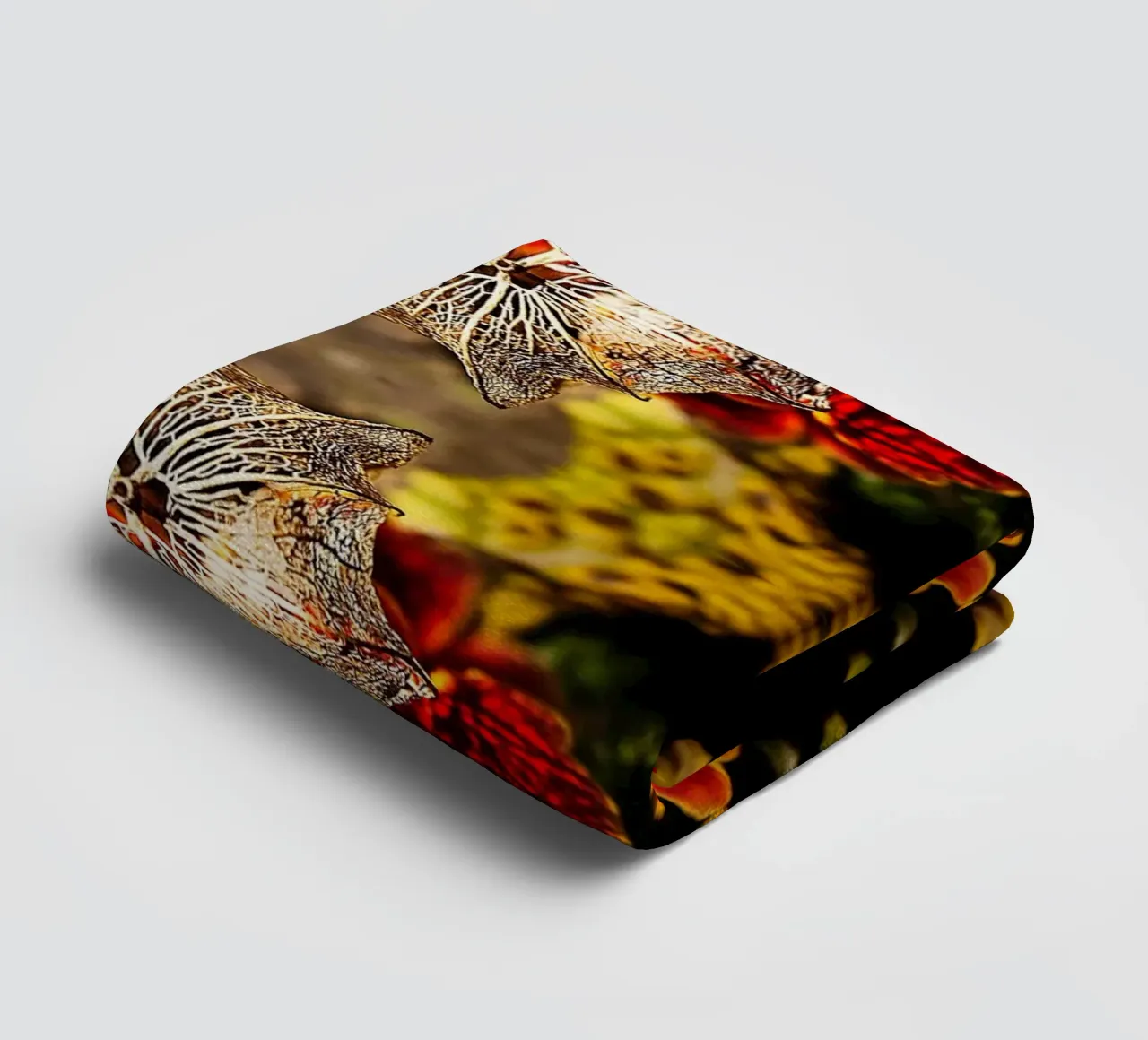 Mesmerized by your alien look ā Mirroring Fine Art Print towel by jay