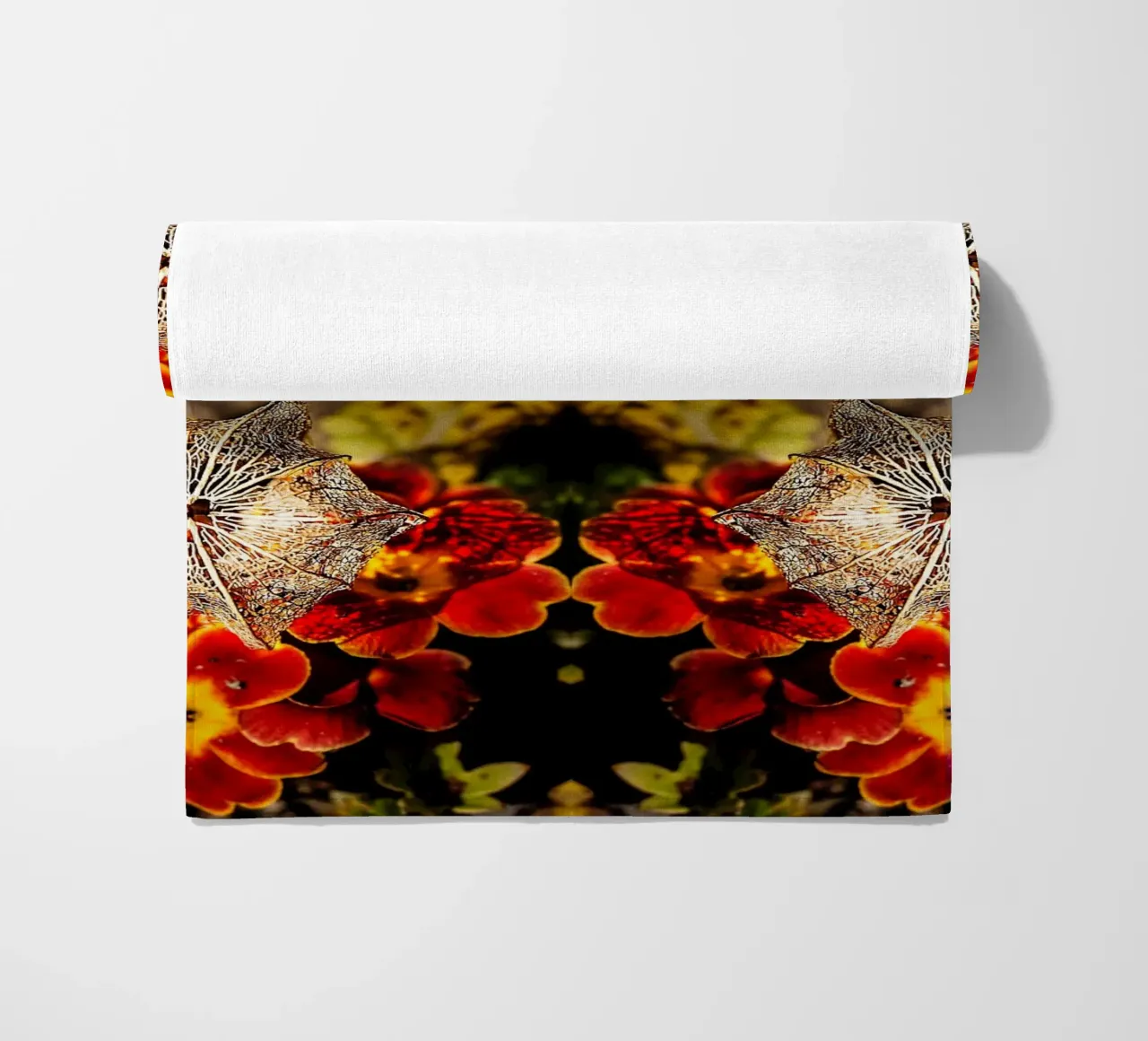 Mesmerized by your alien look – Mirroring Fine Art Print beach towel by jay