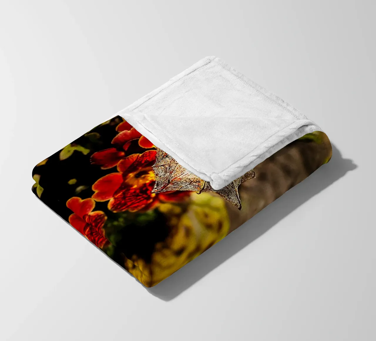 Mesmerized by your alien look – Mirroring Fine Art Print fleece blanket by jay