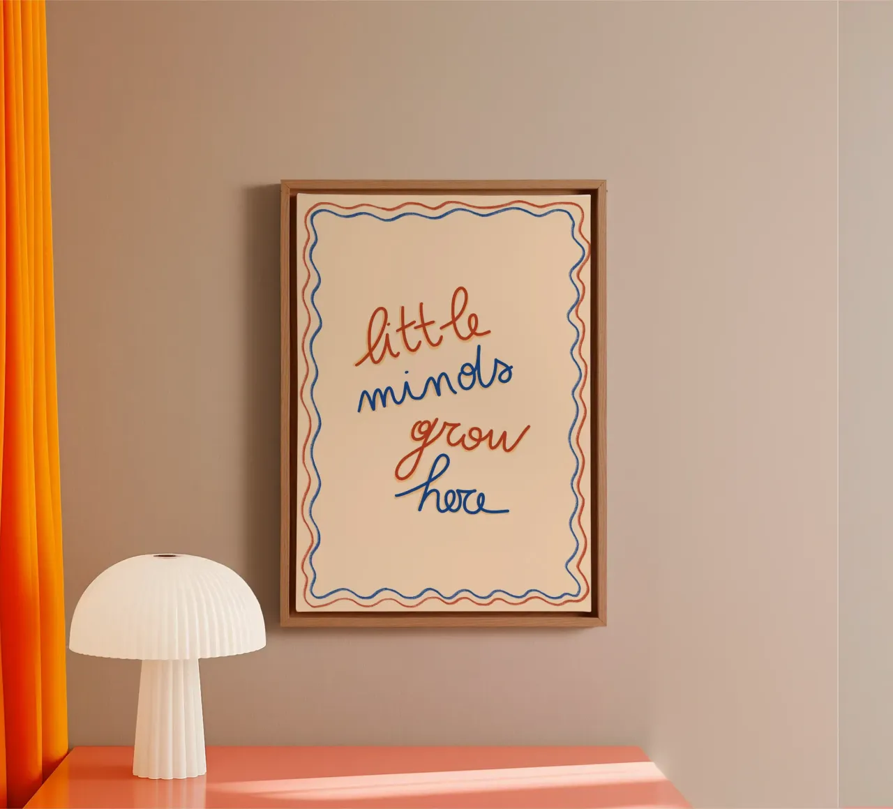 Poster con citazione educativa "Le piccole menti crescono qui". tela con Cornice a cassetta da vintagepod
