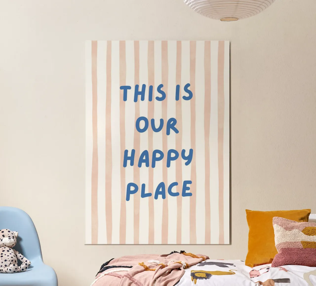 "Arte da parete minimalista "Questo è il nostro posto felice poster con telaio in legno da vintagepod