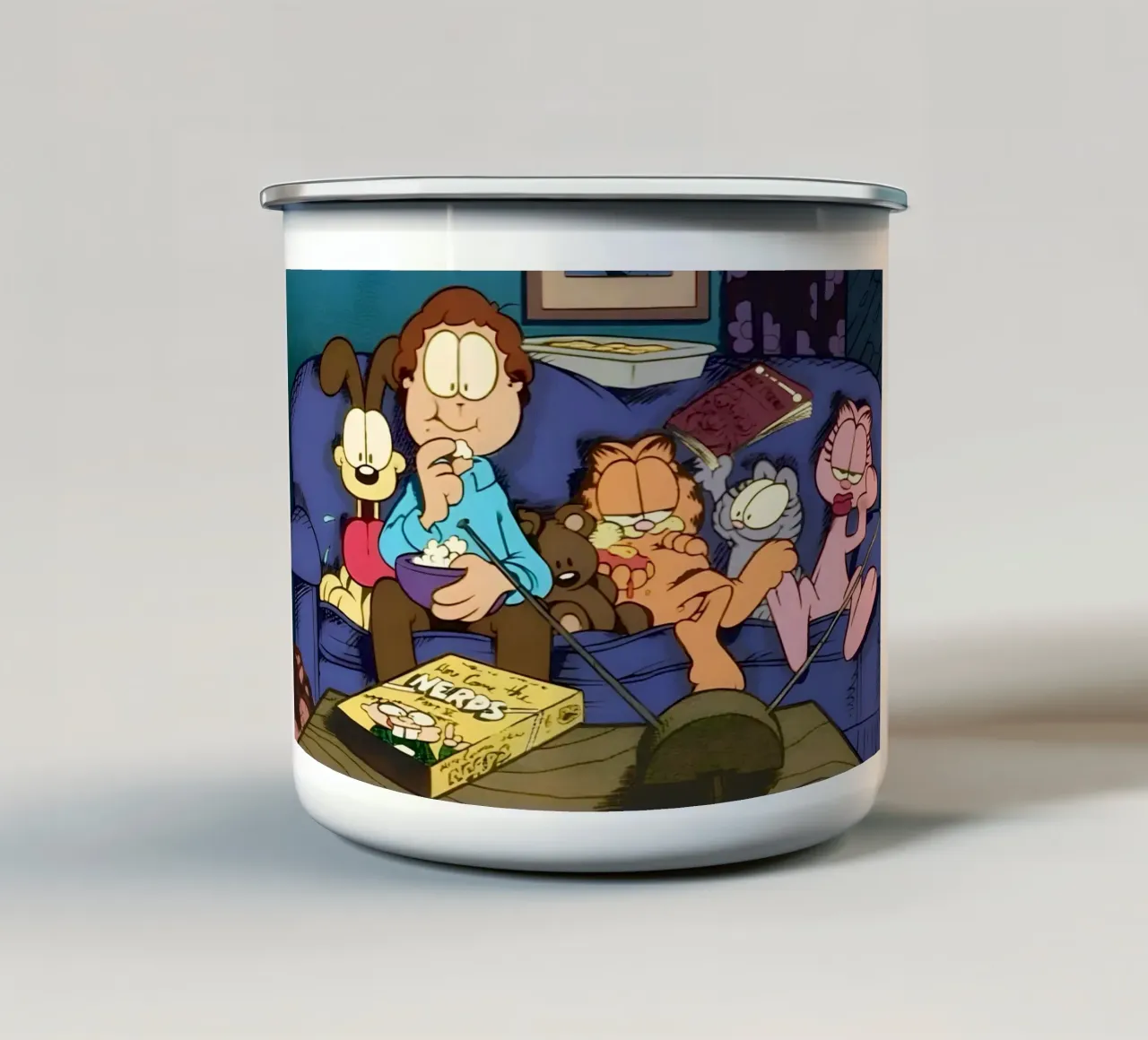 watching TV with Garfield tazza in smalto da Low poly art