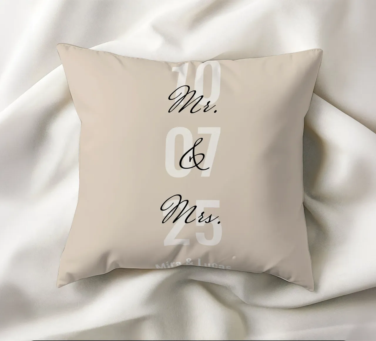 Immagine di matrimonio "Mr&Mrs" personalizzata con nome e data cuscino da Liebesbeweise
