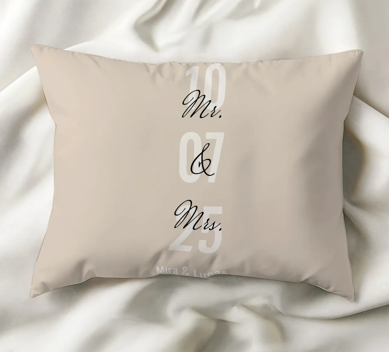 Immagine di matrimonio "Mr&Mrs" personalizzata con nome e data cuscino da Liebesbeweise