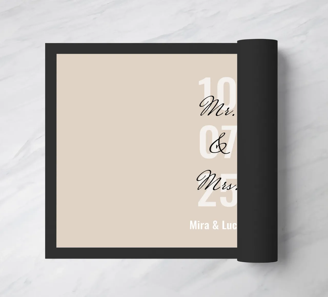 Immagine di matrimonio "Mr&Mrs" personalizzata con nome e data zerbino da Liebesbeweise