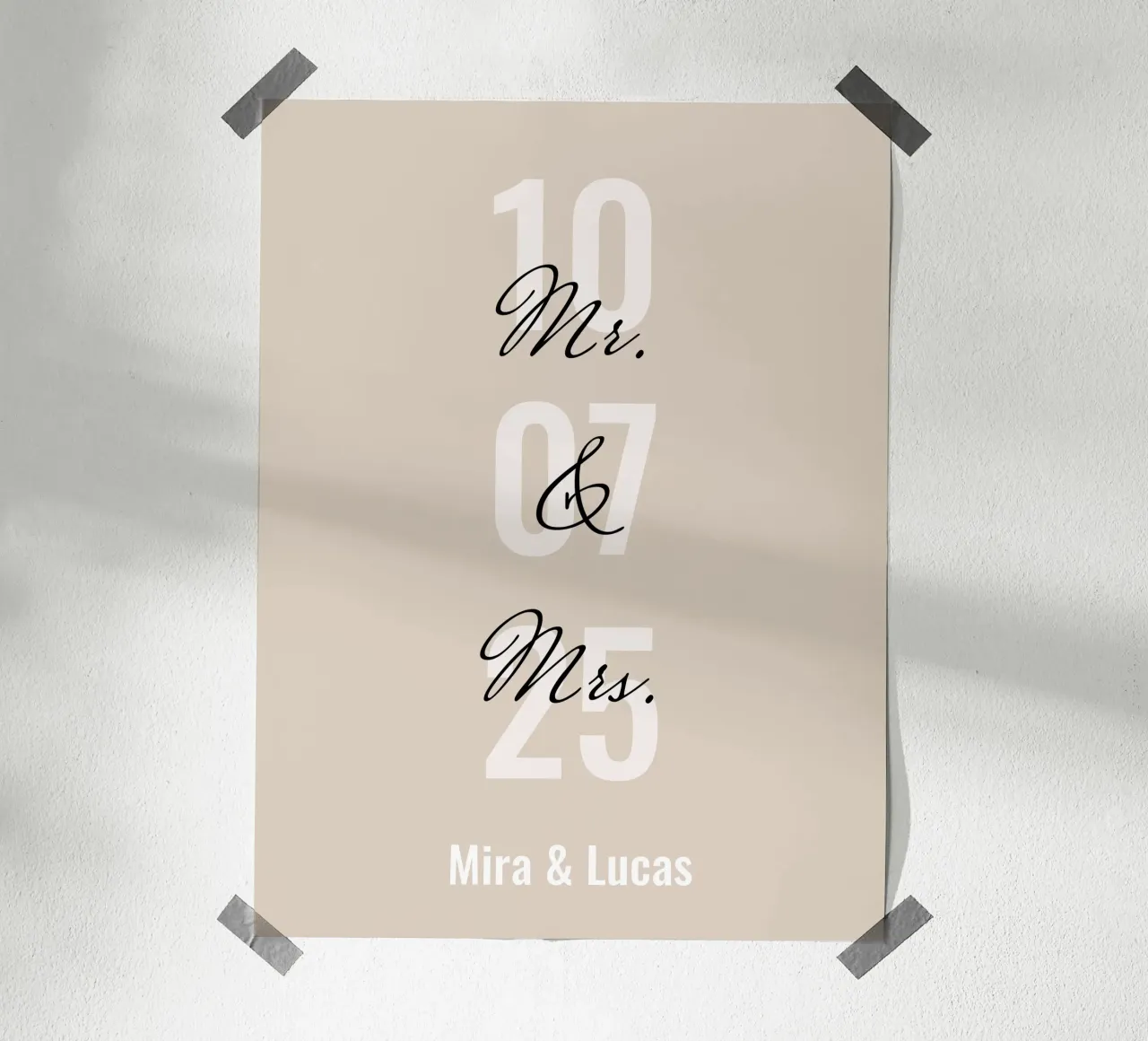 Cuadro de boda "Mr&Mrs" personalizado con nombre y fecha poster con marco de aluminio de Liebesbeweise