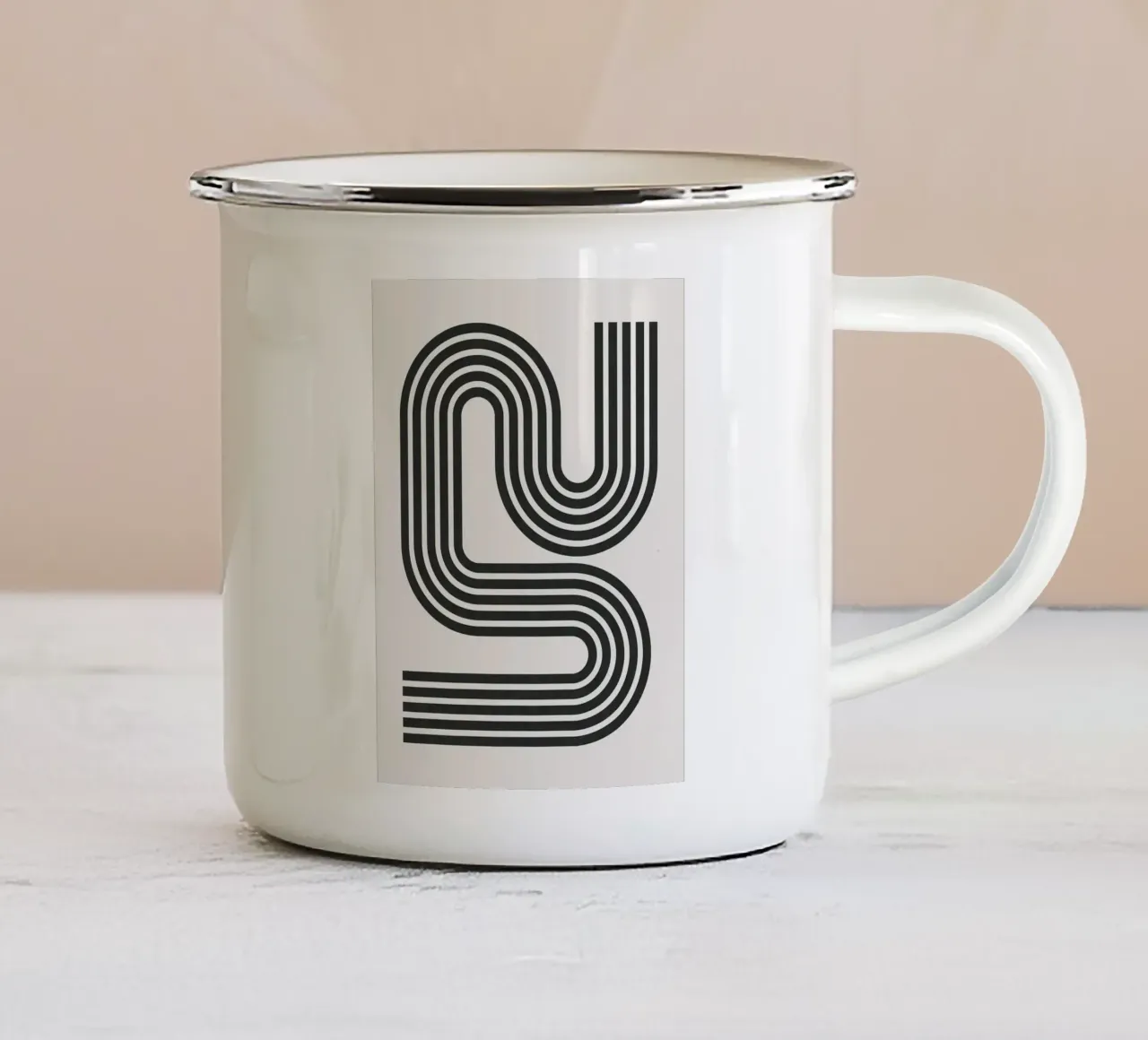 Linee minimaliste tazza in smalto da Sabine Klein