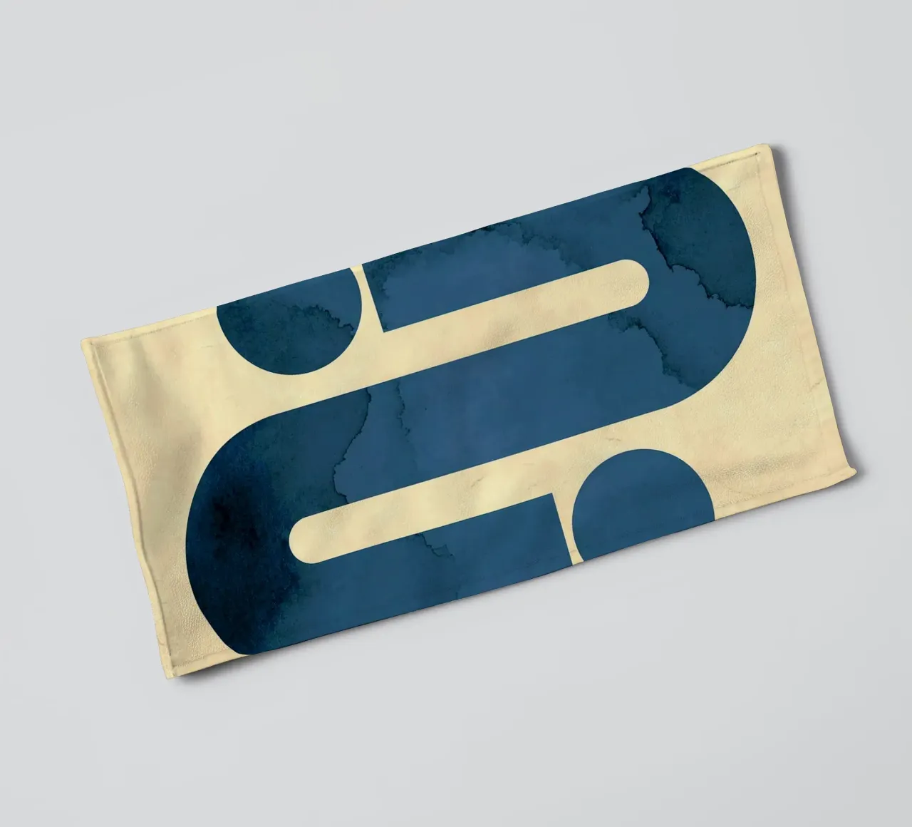 Minimal C towel by Anna Müller