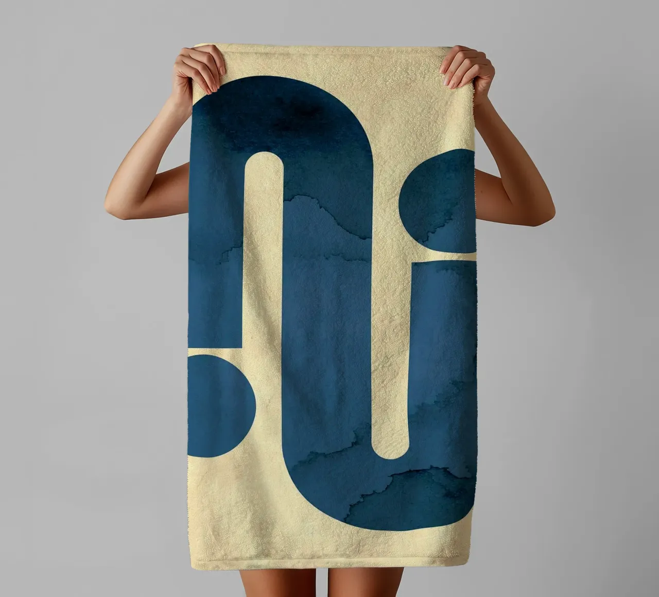 Minimal C towel by Anna Müller