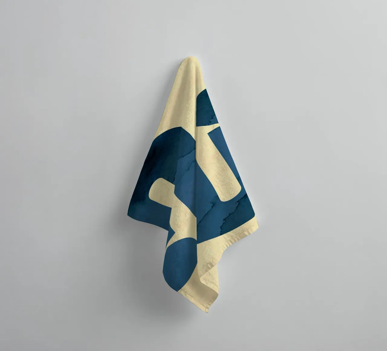 Minimal C towel by Anna Müller