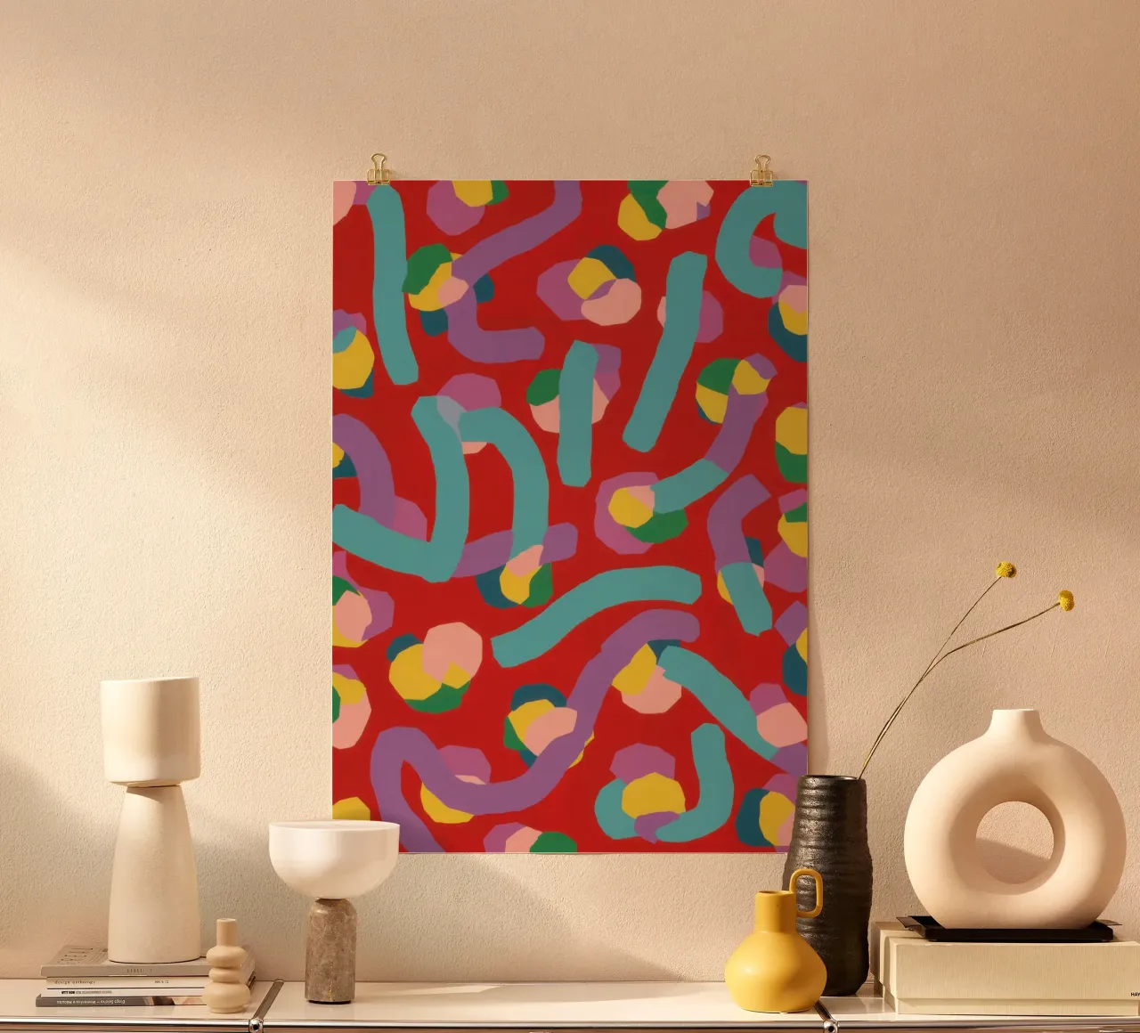 Crimson Confetti Rain poster con telaio in legno da Enter Bloom