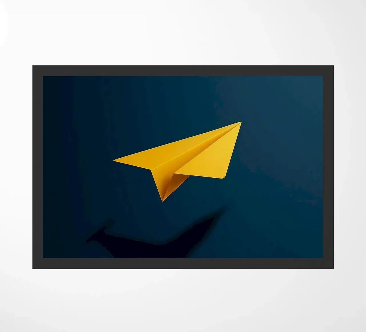 paper plane shape zerbino da comura