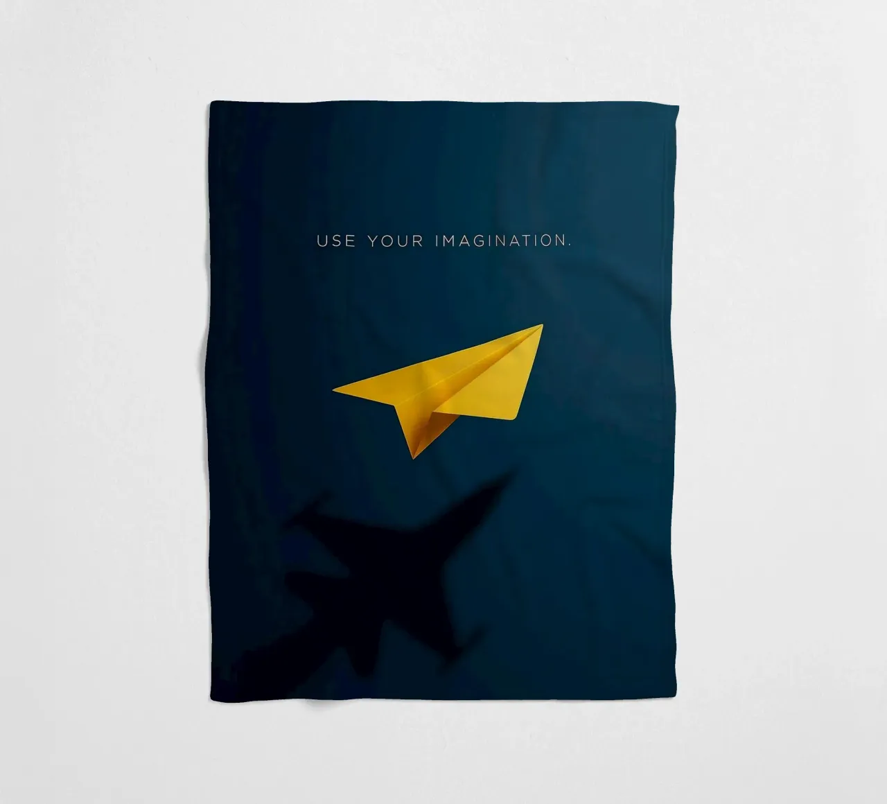 paper plane shape coperta in pile da comura