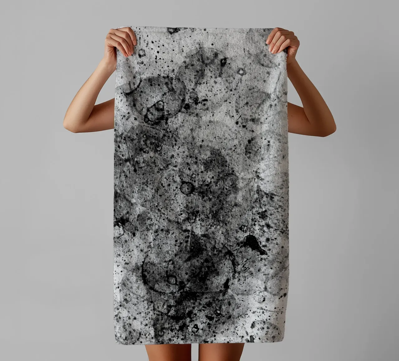 Abstract Artwork Greyscale #3 asciugamano da bagno da kathrinmay