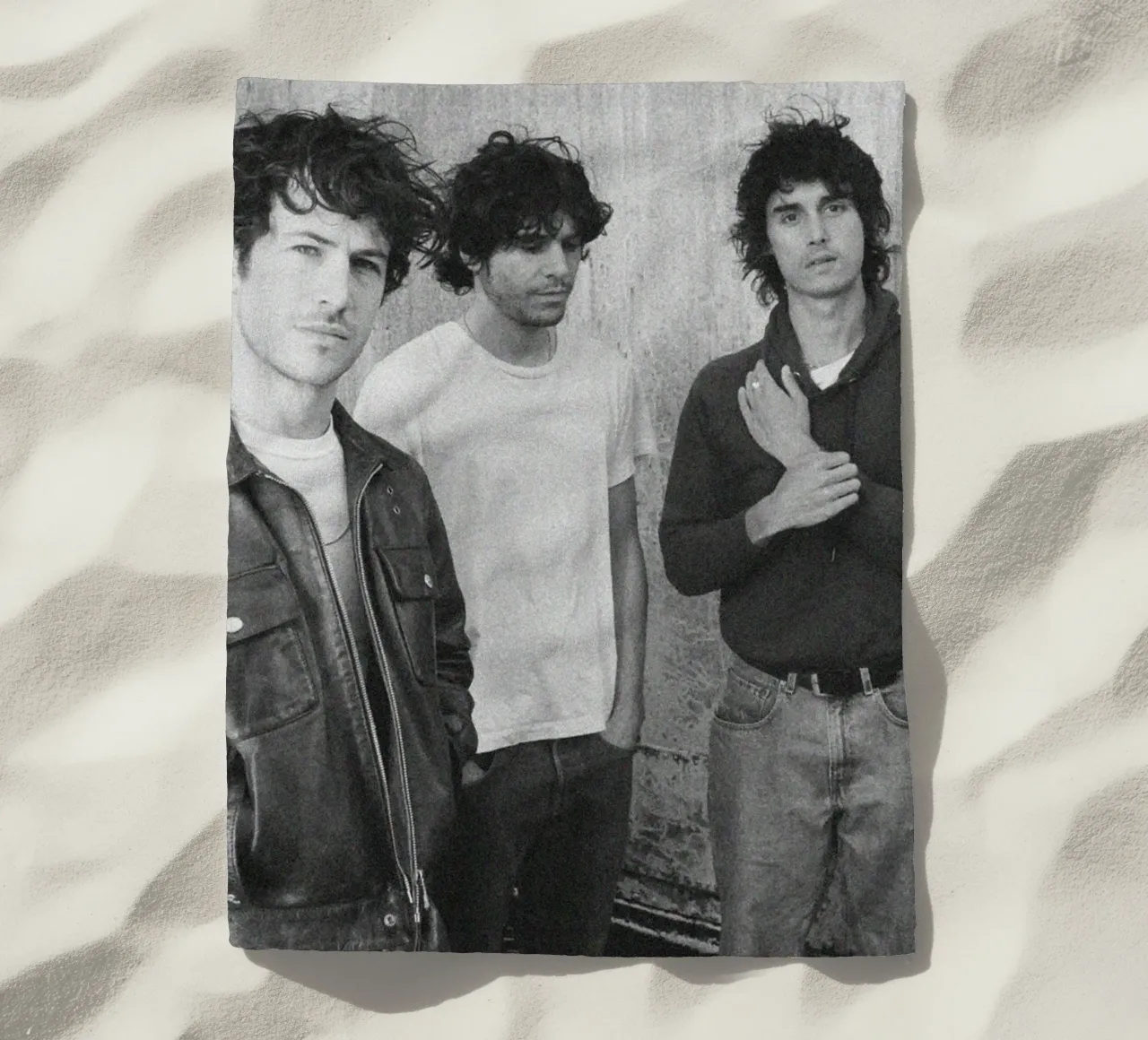 Gloed in schaduwen strandhanddoek van ktlocb