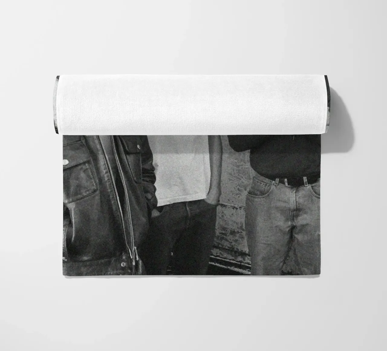 Gloed in schaduwen strandhanddoek van ktlocb