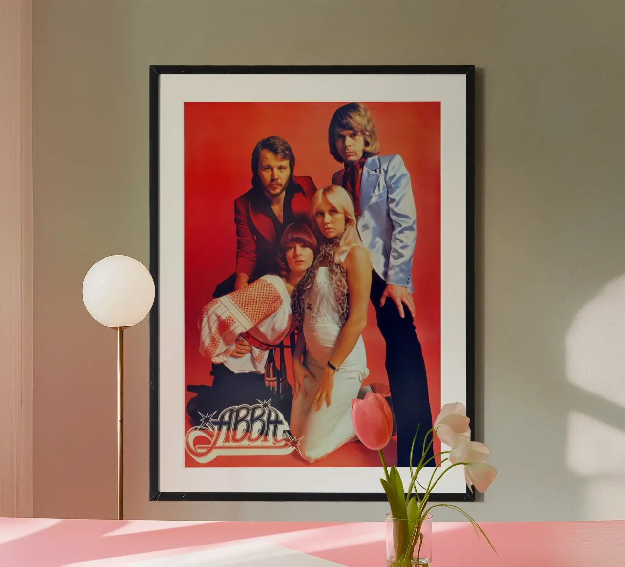 Orange AbbA Background All Member Poster poster con telaio in legno da RukoLO