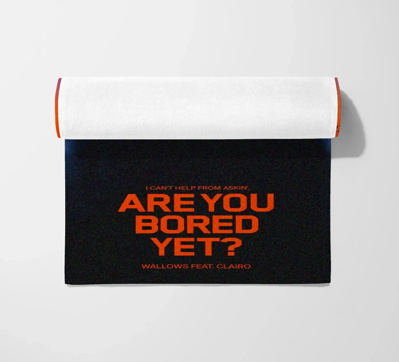 Glühen der fernen Erinnerung Strandtuch von ktlocb