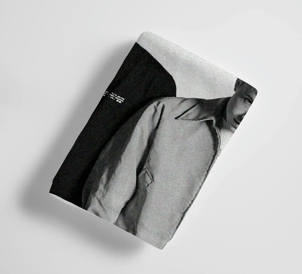 Melodieën in schaduwen badhanddoek van ktlocb