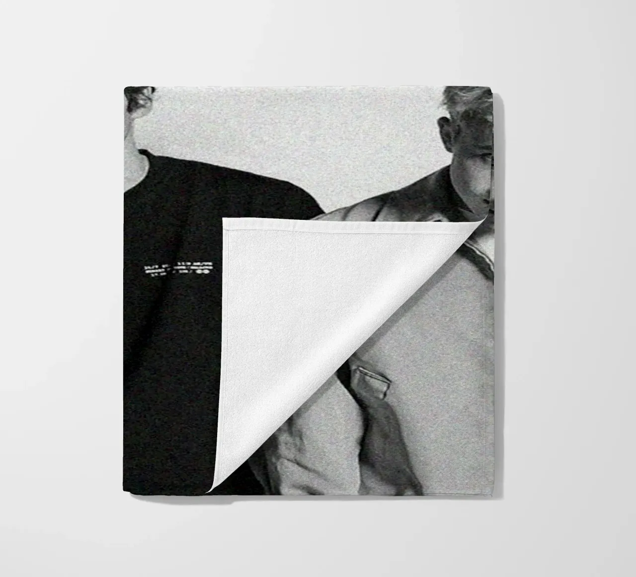 Melodieën in schaduwen strandhanddoek van ktlocb