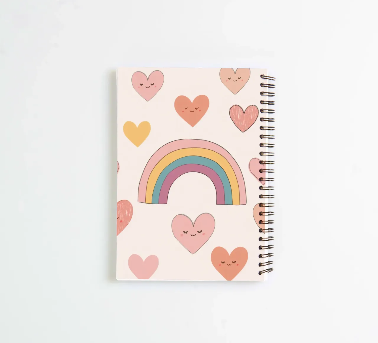 Carino cuori felici e arcobaleno su sfondo beige diario ad anelli da DesignDoodle