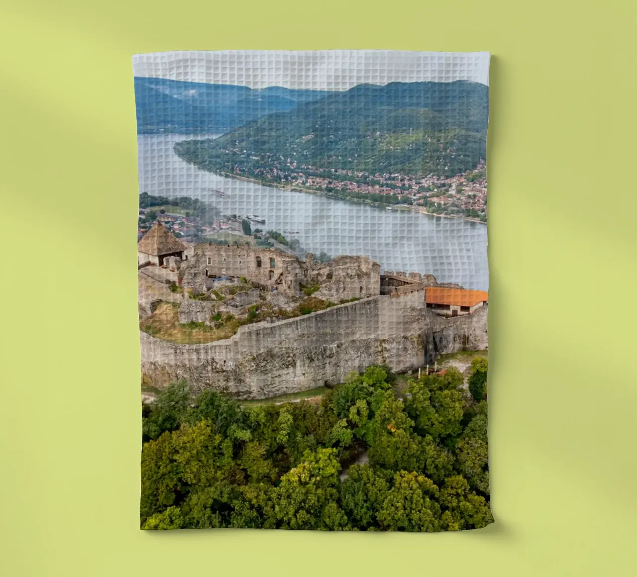 Vue aérienne de Visegrad torchon de anderm
