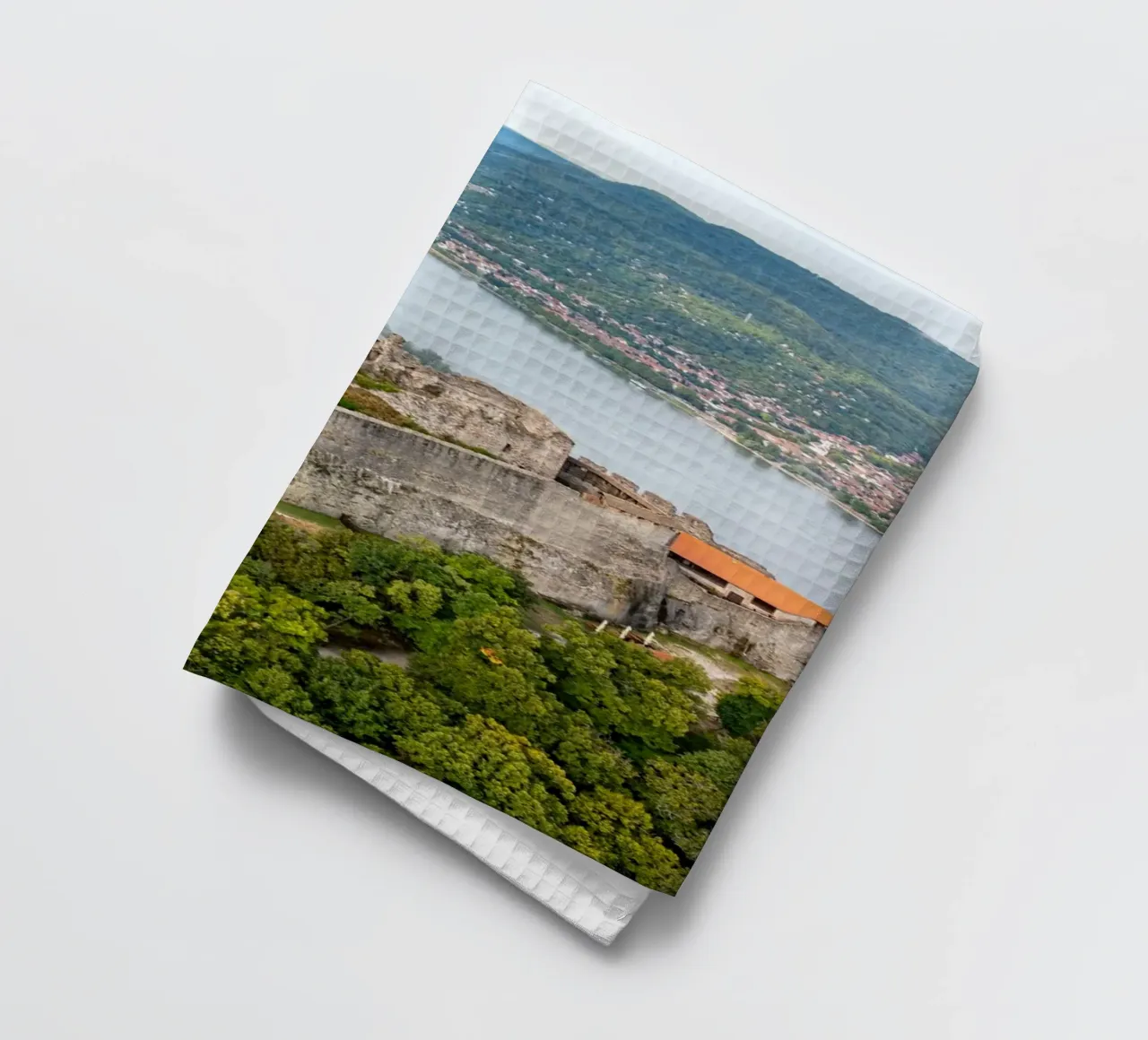 Vue aérienne de Visegrad torchon de anderm