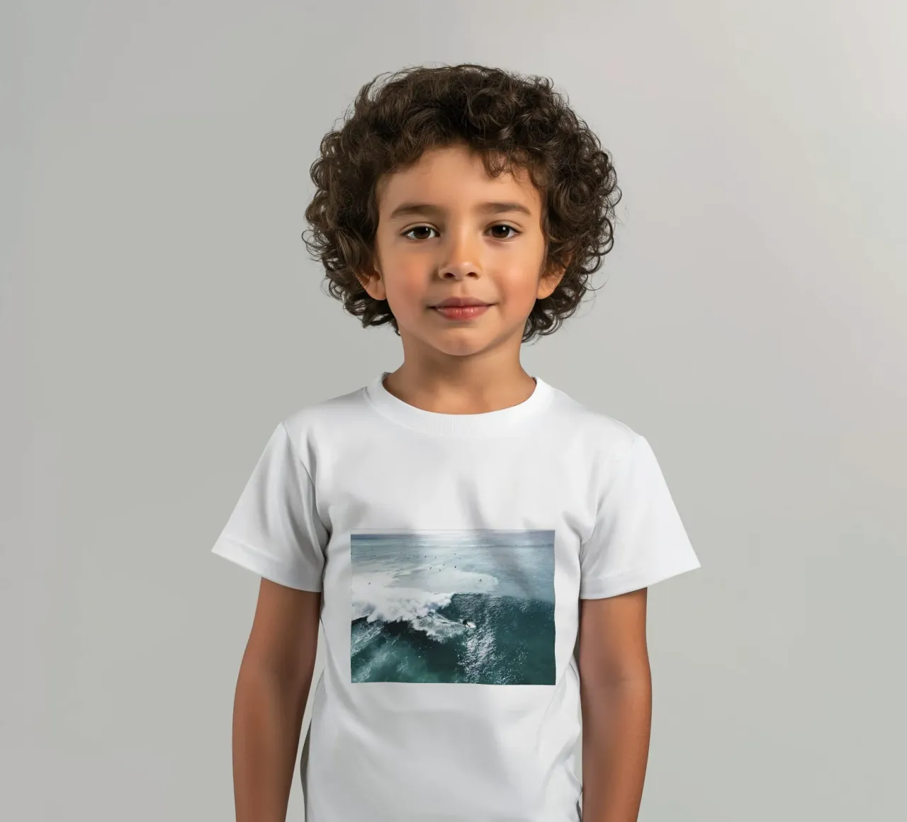 surfer kinder t-shirt van Earthly Visions