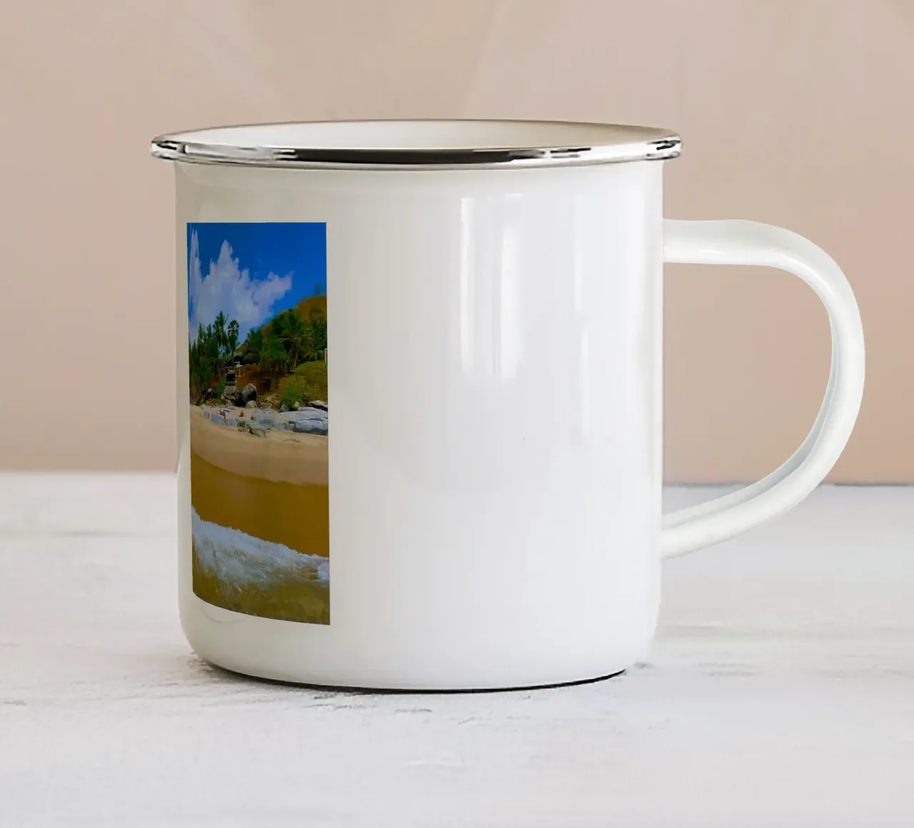 onda sulla riva tazza in smalto da Earthly Visions