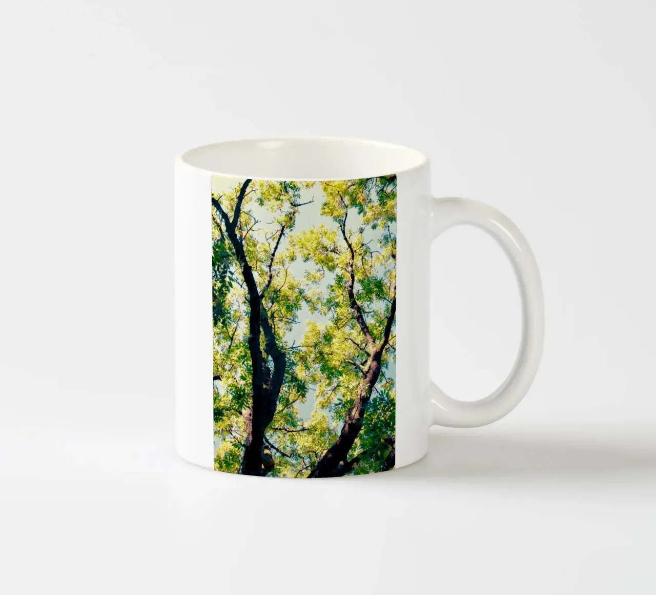 albero alto con foglie gialle tazza in ceramica da Earthly Visions