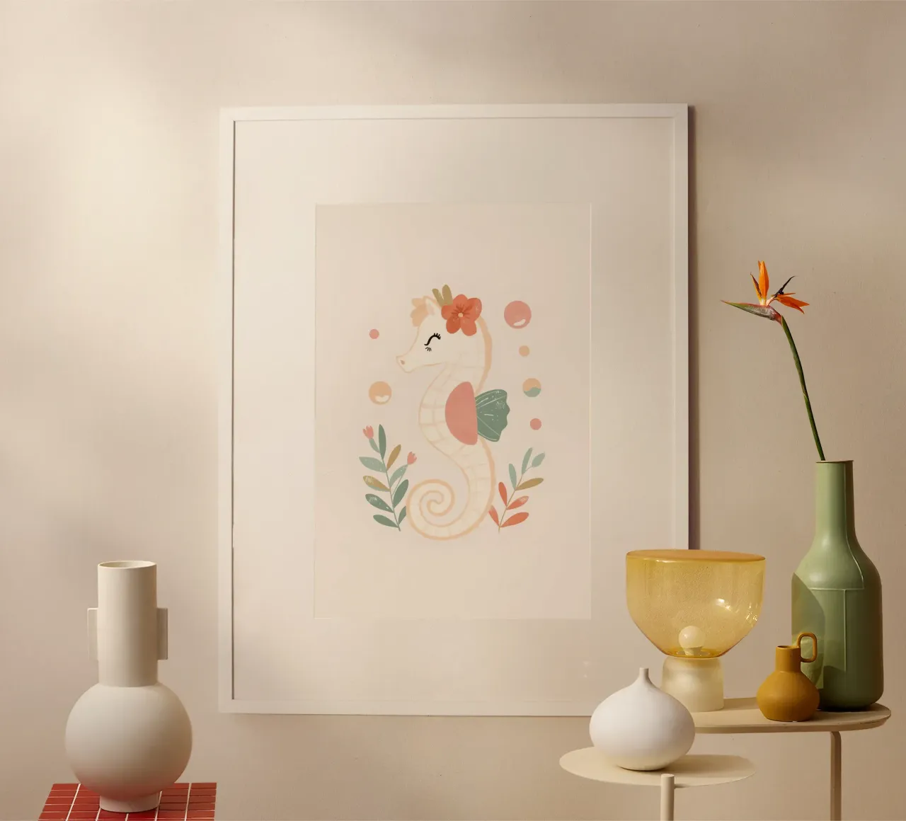 Simpatico cavalluccio marino con fiori e fogliame poster con telaio in plastica da DesignDoodle