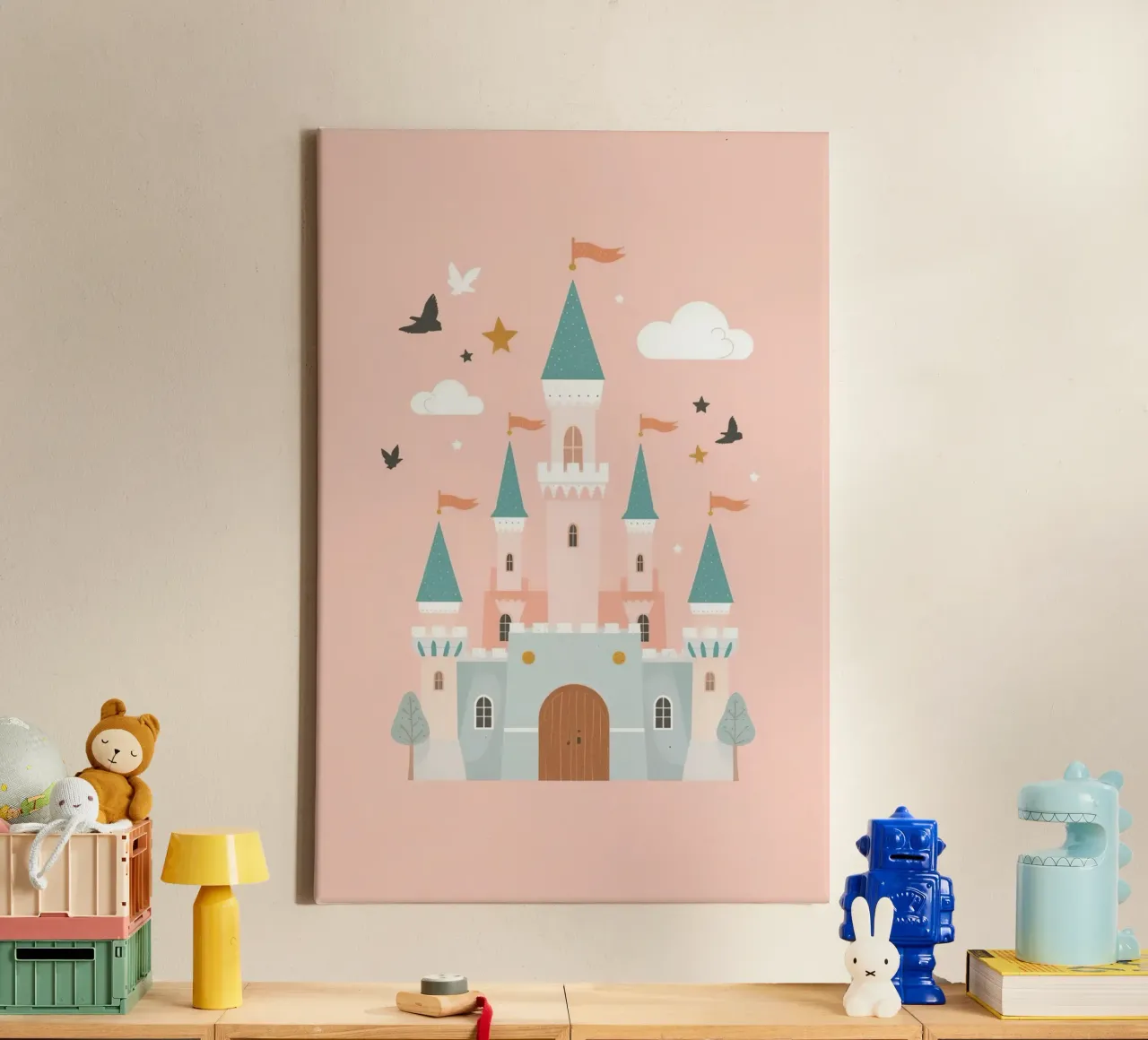 Castello della principessa con uccelli e nuvole su Peach art tela con Cornice a cassetta da DesignDoodle