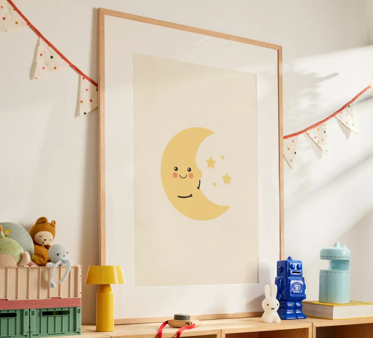 Carina la mezzaluna con le stelle poster con telaio in legno da DesignDoodle